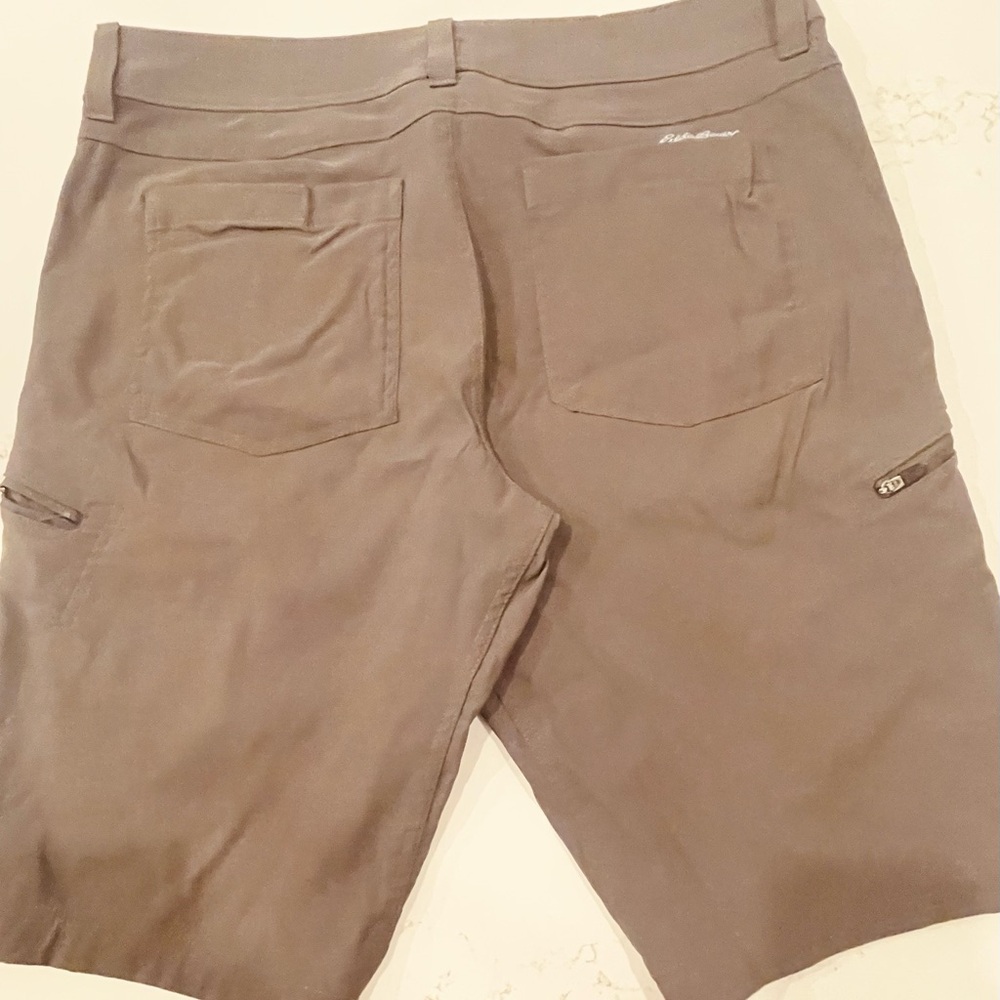 Eddie Bauer Men's Gray Cargo Shorts